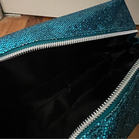 Ulta Beauty Mermaid Blue Sequin Glitter Iridescent Makeup Bag Pouch - Picture 6 of 8